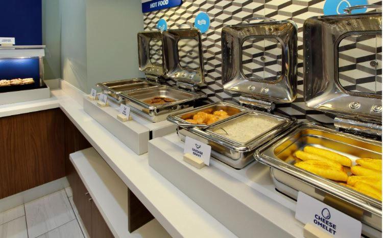 Holiday Inn Express & Suites - Hawaiian Gardens By Ihg ภายนอก รูปภาพ