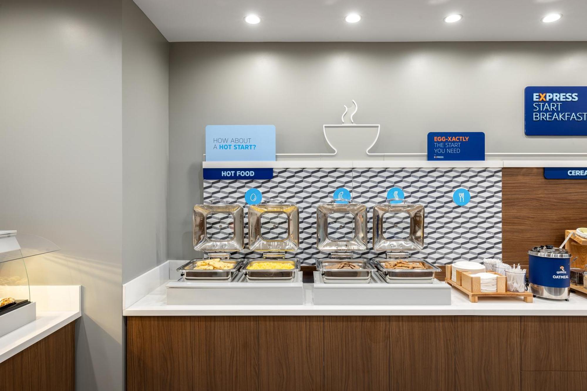 Holiday Inn Express & Suites - Hawaiian Gardens By Ihg ภายนอก รูปภาพ
